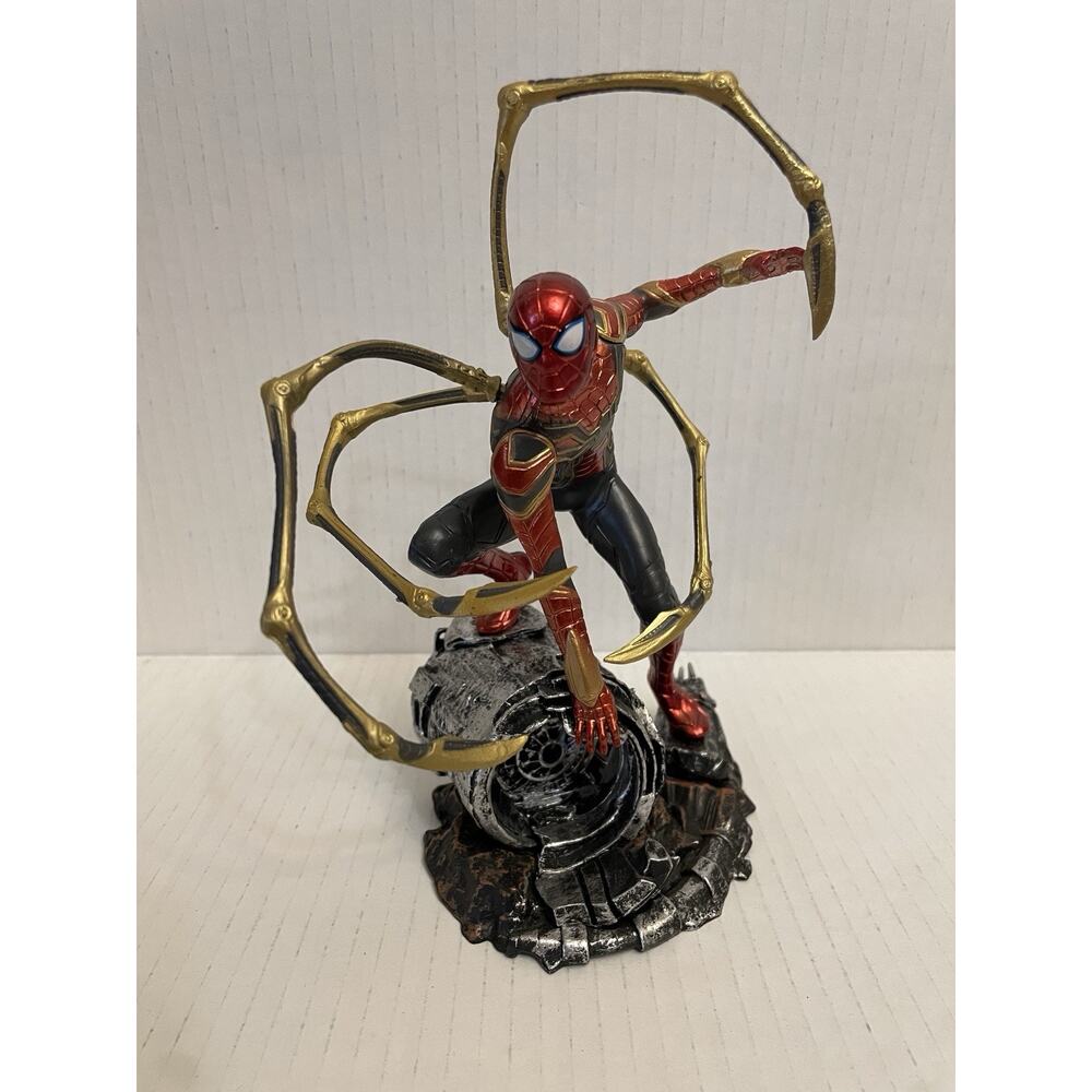 Decor Avengers Infinity War Iron Spider Man Statue PVC Model Scenes Figure Toy